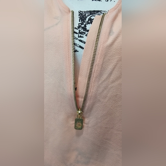 Michael Kors Women’s Sheer Solid Peach Short Sleeve Half Zip Blouse Size L - Picture 6 of 10